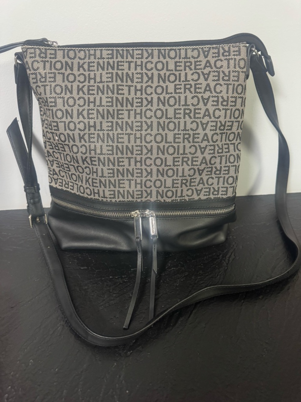 Kenneth Cole Reaction Black and Cream Logo Crossbody Bag